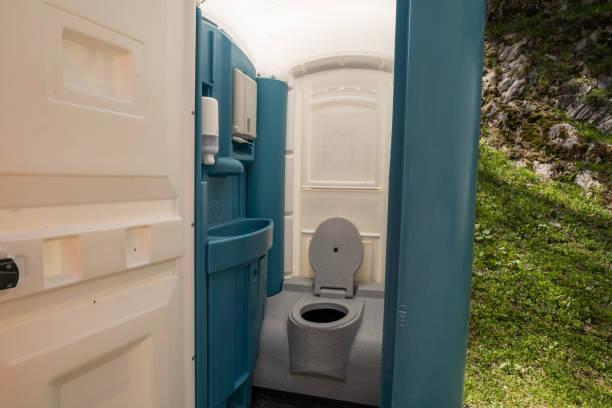 Portable bathroom rental in Petersburg, WV